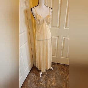 VINTAGE VANITY FAIR, SIZE 36 LONG